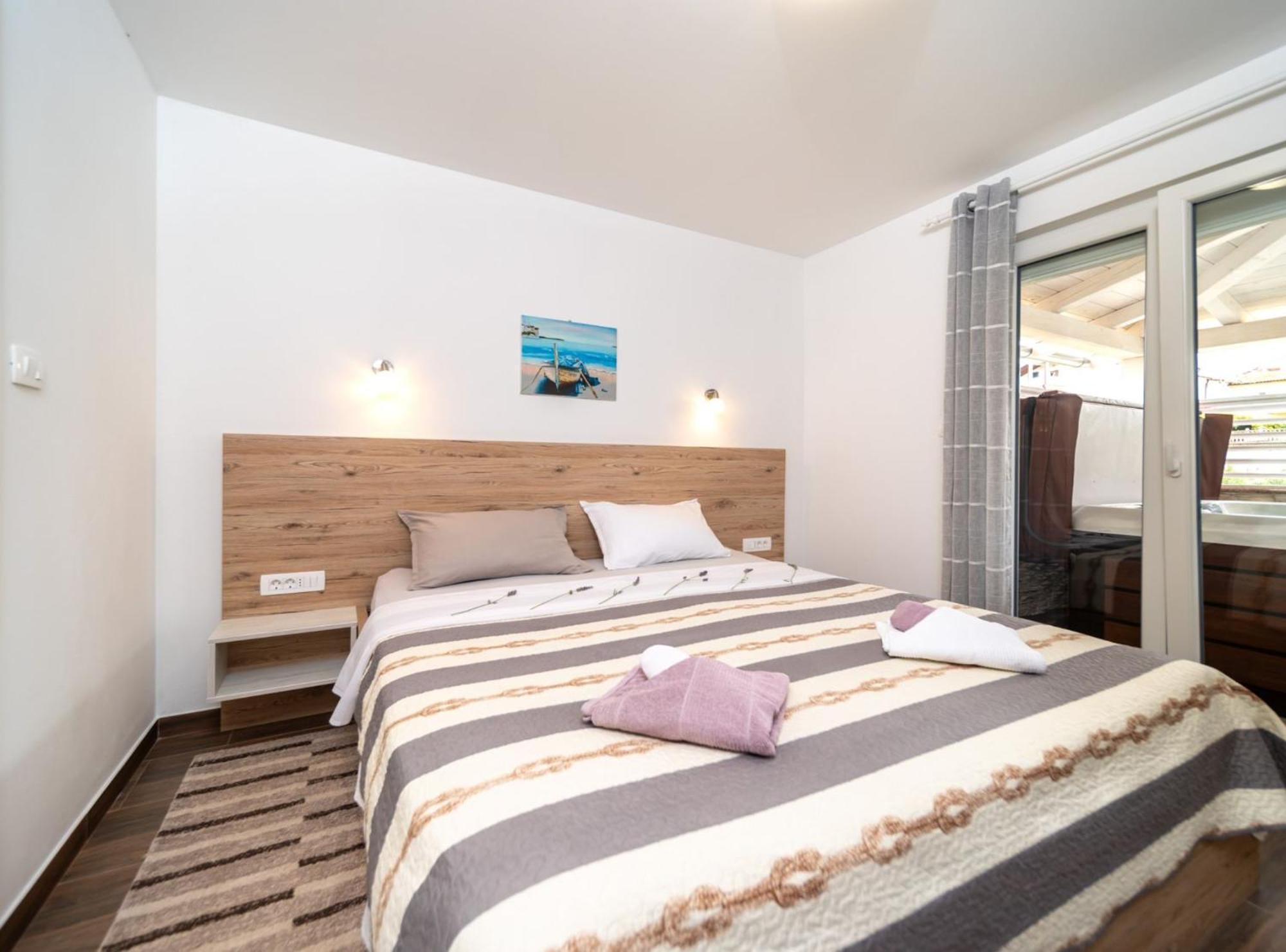 Apartmani Sabbioso Лопар Екстериор снимка