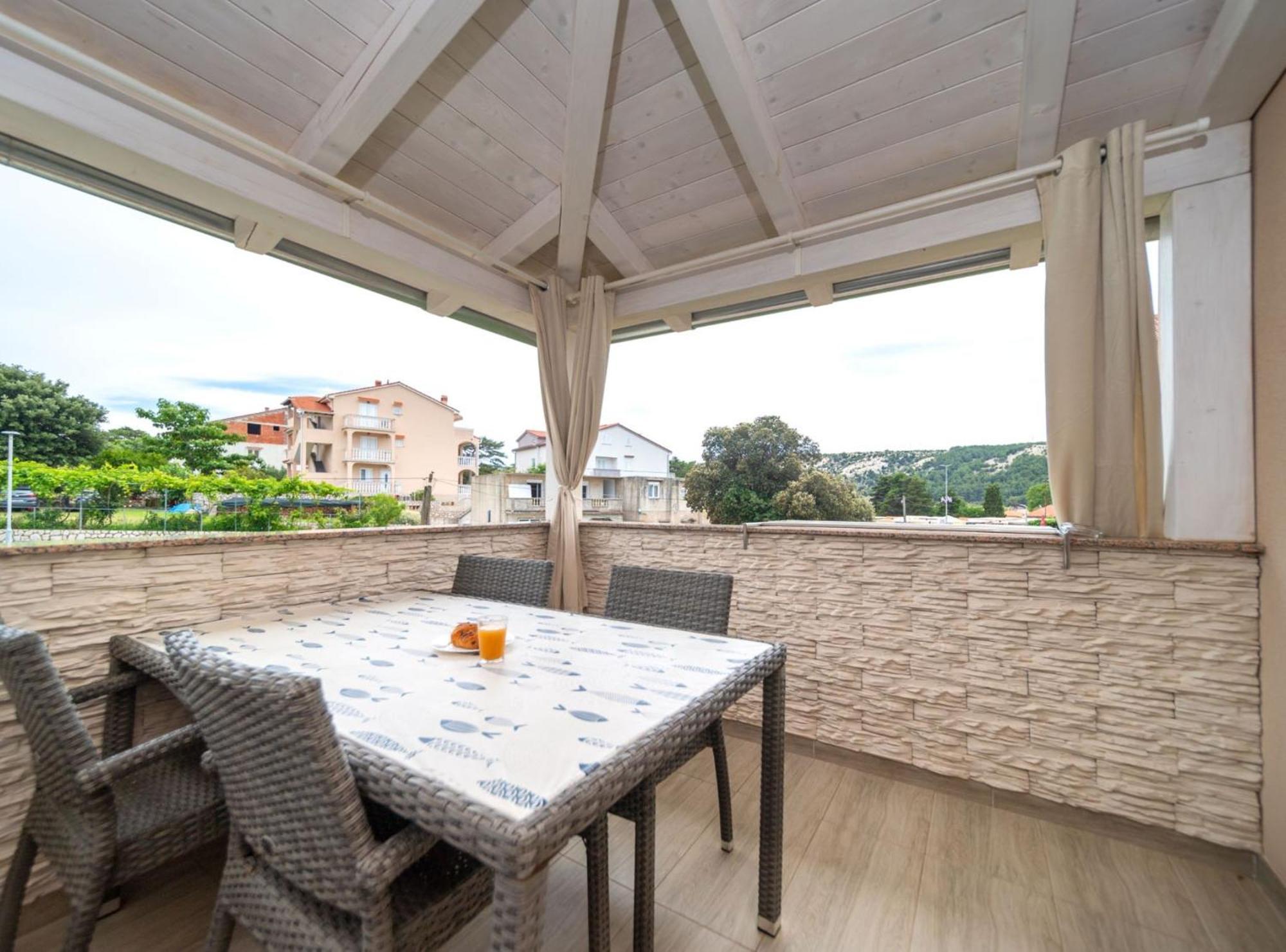 Apartmani Sabbioso Лопар Екстериор снимка